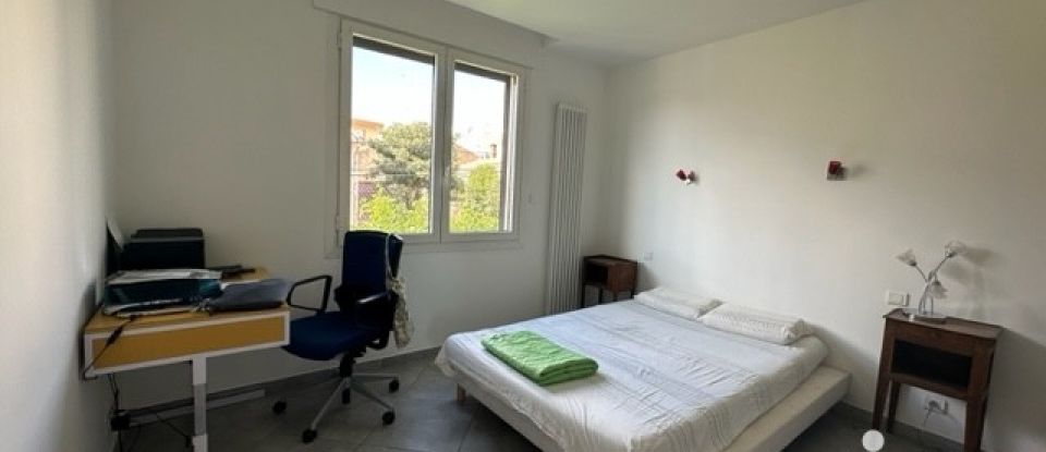 Maison 7 pièces de 213 m² à Lunel (34400)