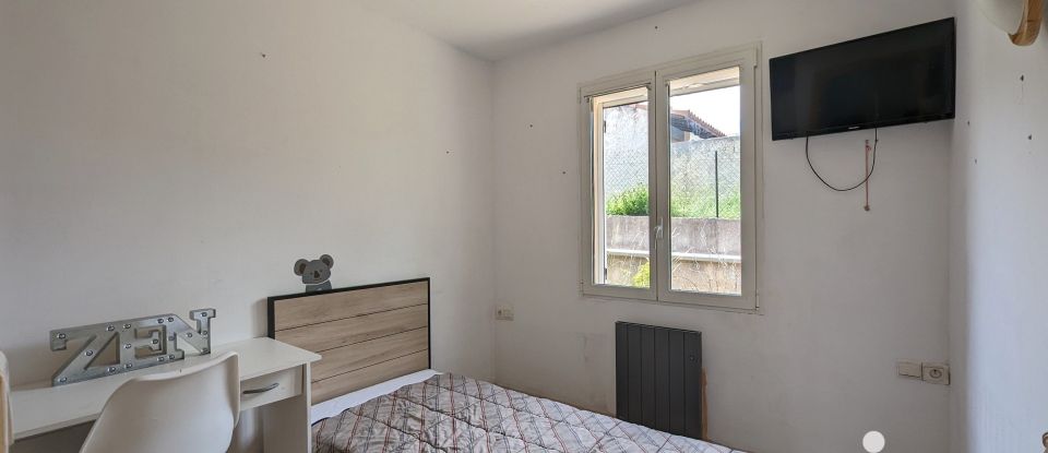 Maison 4 pièces de 85 m² à Villeneuve (04180)