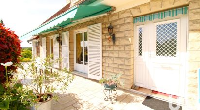 Country house 8 rooms of 266 m² in Brenouille (60870)