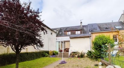 Traditional house 4 rooms of 117 m² in Le Mans (72000)