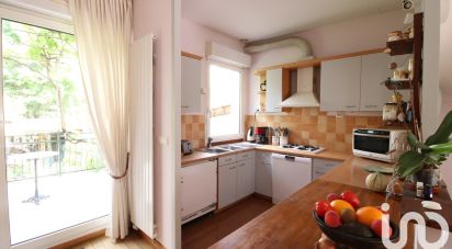 House 6 rooms of 160 m² in Fresnes (94260)