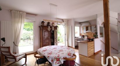House 6 rooms of 160 m² in Fresnes (94260)
