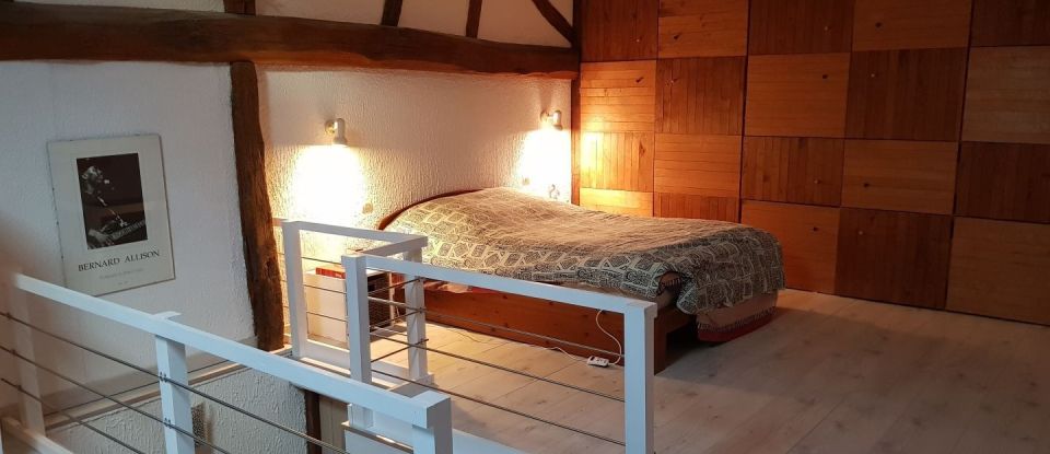 Equestrian facility 8 rooms of 177 m² in Châlons-en-Champagne (51000)