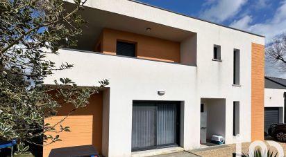 Maison d’architecte 5 pièces de 135 m² à Saint-Étienne-de-Montluc (44360)