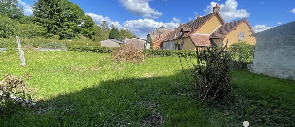 Maison 4 pièces de 69 m² à Vandenesse (58290)