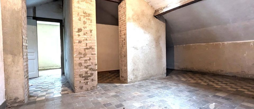 Demeure 7 pièces de 188 m² à Vidaillat (23250)