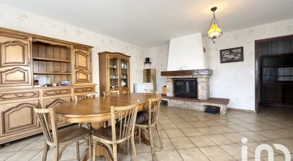 House 7 rooms of 138 m² in Soucelles (49140)