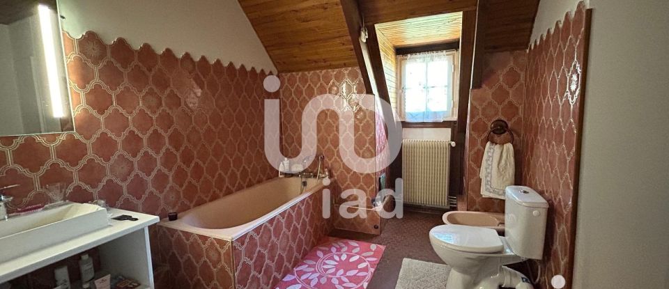 Traditional house 5 rooms of 131 m² in Chambourcy (78240)