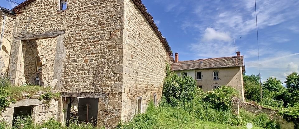 Maison de campagne 2 pièces de 200 m² à Domaize (63520)