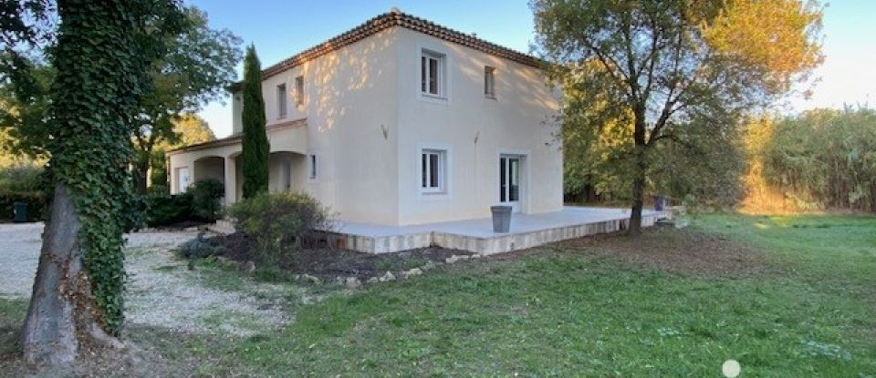 Maison 7 pièces de 171 m² à Grans (13450)