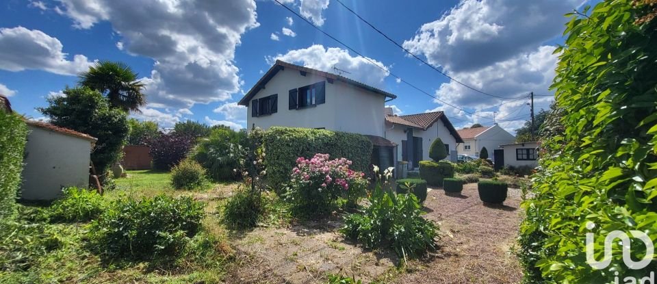 Maison d’architecte 8 pièces de 166 m² à Cholet (49300)