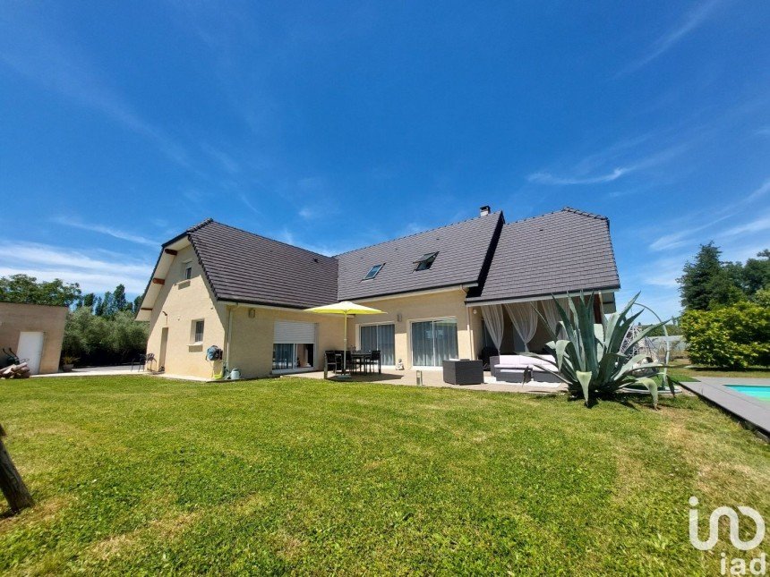 Maison 5 pièces de 220 m² à Saint-Martin (65360)