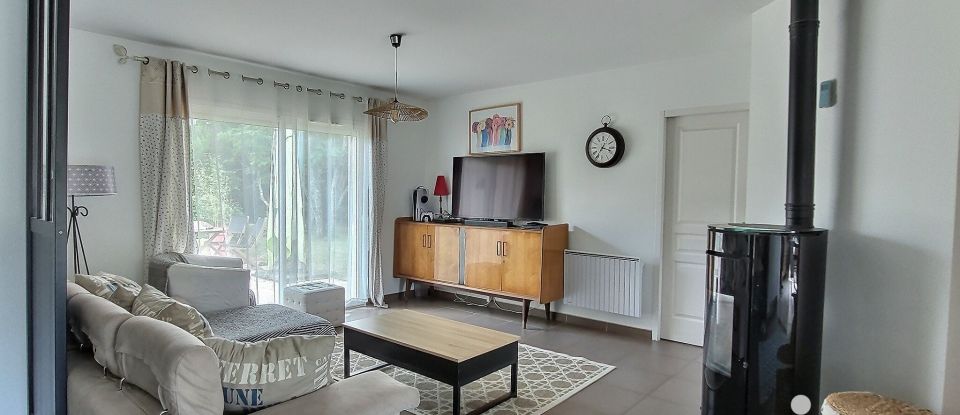 Maison 6 pièces de 137 m² à Lugos (33830)