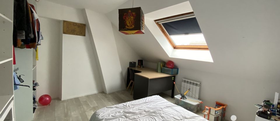 Apartment 5 rooms of 135 m² in Épernon (28230)