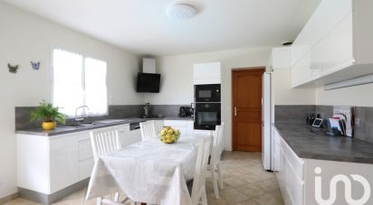 Traditional house 8 rooms of 210 m² in Saint-Maurice-Montcouronne (91530)