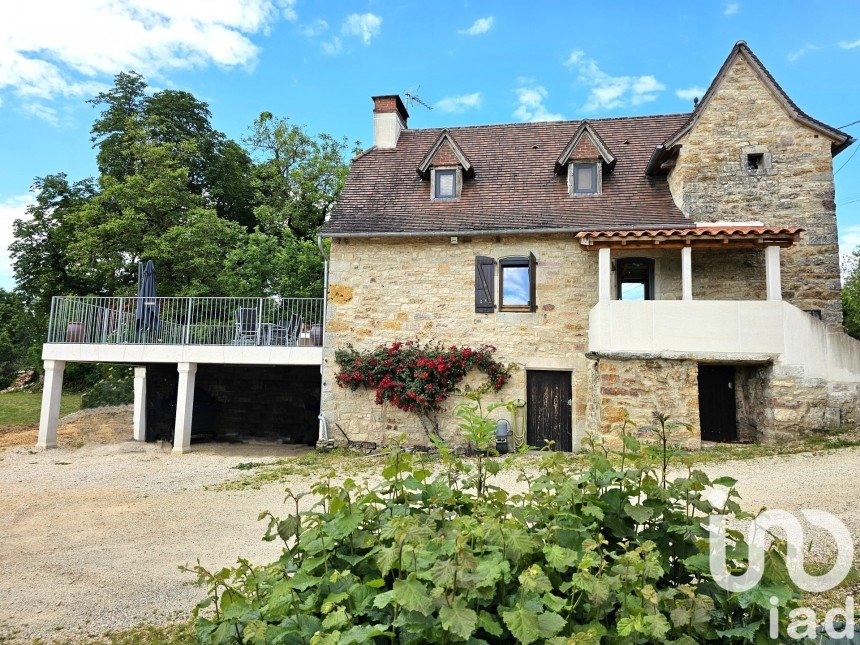 Traditional house 3 rooms of 67 m² in Saint-Simon (46320)