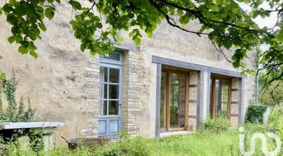 Country house 8 rooms of 230 m² in Saint-Pierre-de-Côle (24800)