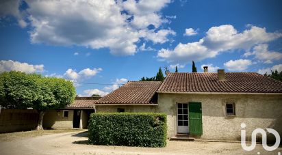Country house 6 rooms of 120 m² in Velleron (84740)