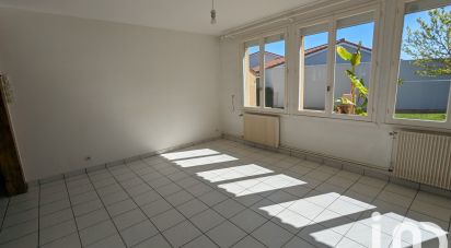 House 6 rooms of 98 m² in Iteuil (86240)