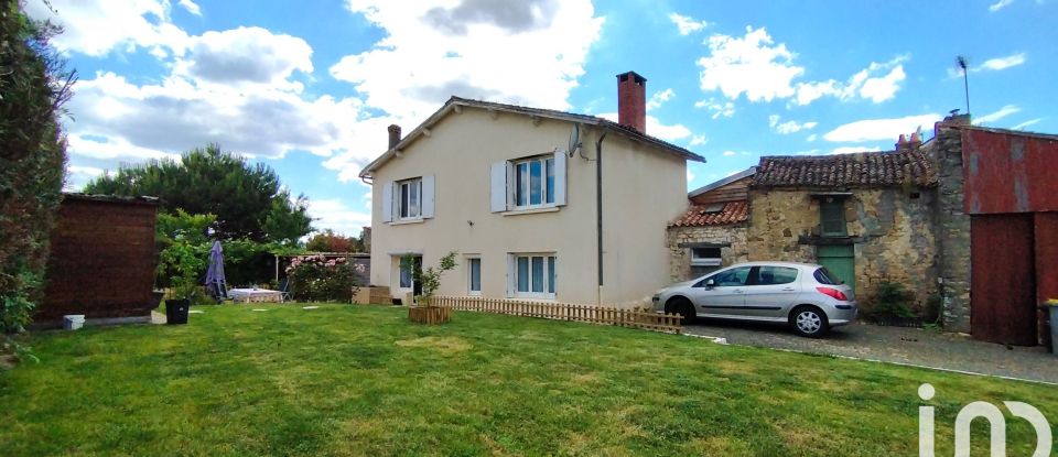 Maison 4 pièces de 80 m² à Marsais-Sainte-Radégonde (85570)