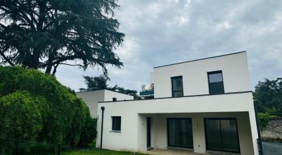 House 5 rooms of 130 m² in Tassin-la-Demi-Lune (69160)