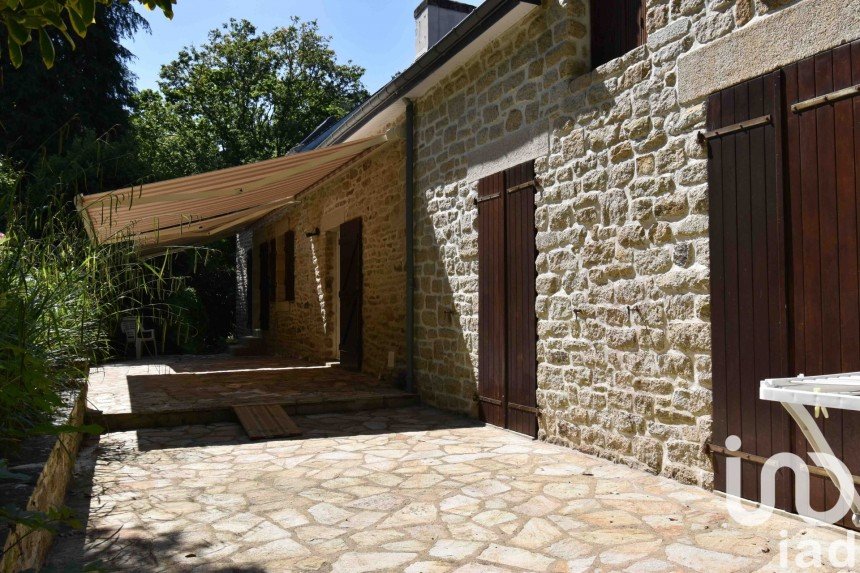 Longere 7 rooms of 138 m² in Bannalec (29380)