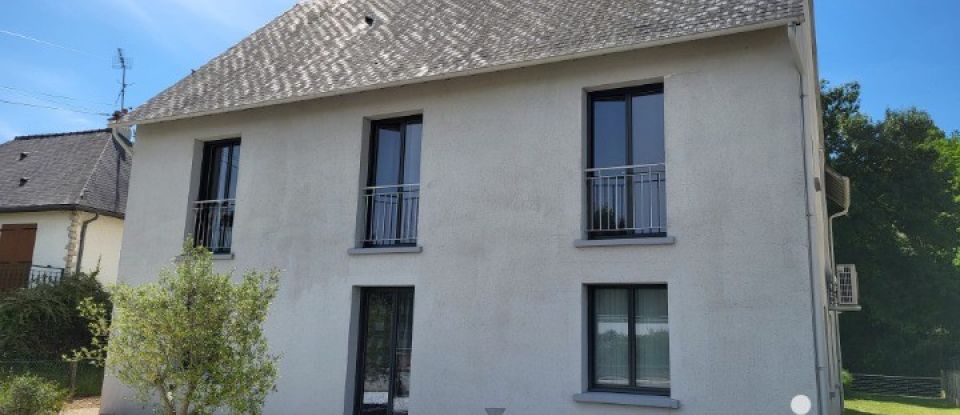 Maison traditionnelle 9 pièces de 248 m² à La Chartre-sur-le-Loir (72340)