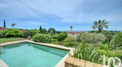 House 6 rooms of 164 m² in Sanary-sur-Mer (83110)