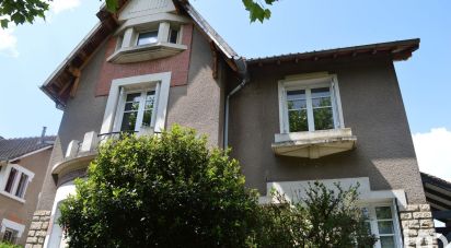 Maison traditionnelle 8 pièces de 176 m² à Auxerre (89000)