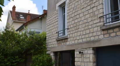 Traditional house 8 rooms of 176 m² in Auxerre (89000)