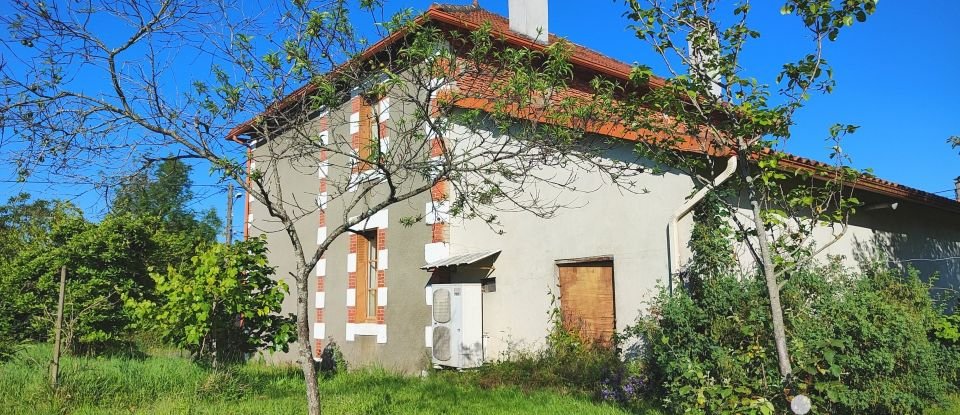 Maison traditionnelle 6 pièces de 142 m² à - (16270)