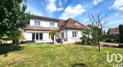 House 8 rooms of 215 m² in Leuville-sur-Orge (91310)