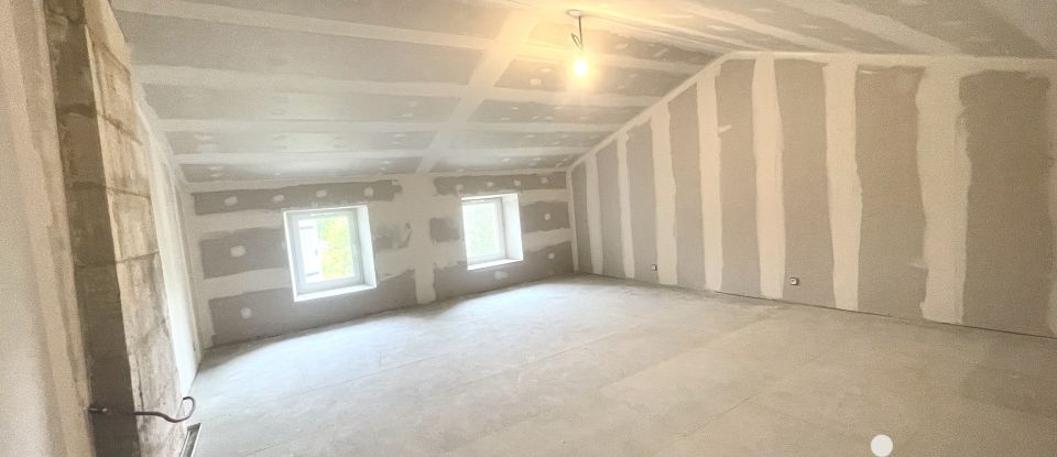 Maison 9 pièces de 253 m² à Tesson (17460)