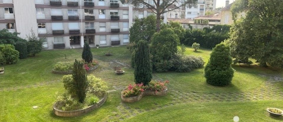 Appartement 3 pièces de 76 m² à Bordeaux (33000)