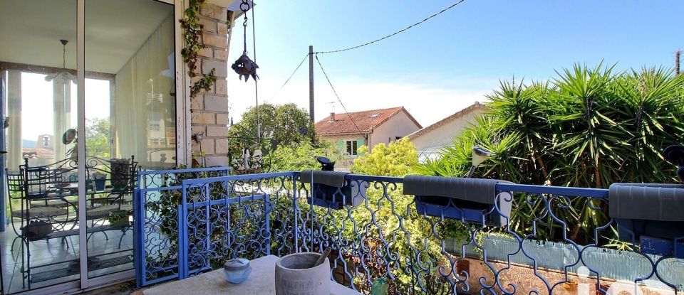 Maison traditionnelle 5 pièces de 130 m² à Saint-Cyr-sur-Mer (83270)