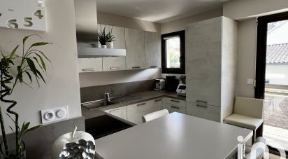 Apartment 2 rooms of 34 m² in Royan (17200)