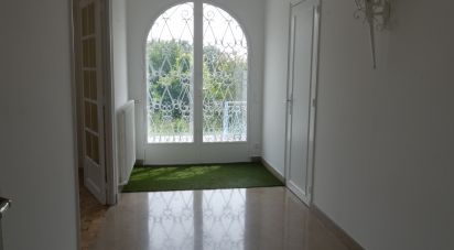 House 7 rooms of 198 m² in Bessines (79000)