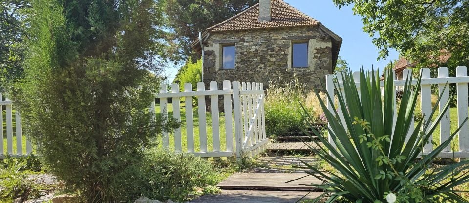 Maison 5 pièces de 140 m² à Saint-Céré (46400)