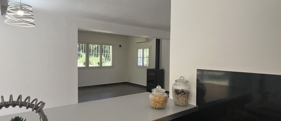 House 5 rooms of 112 m² in La Destrousse (13112)