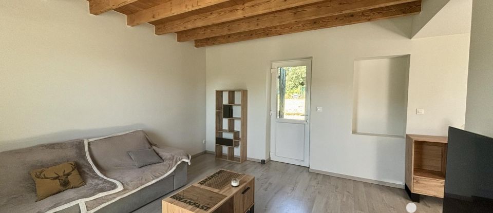 Maison de campagne 4 pièces de 54 m² à Luthenay-Uxeloup (58240)