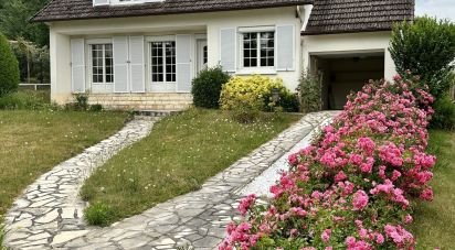 Traditional house 6 rooms of 120 m² in Saint-Arnoult-en-Yvelines (78730)