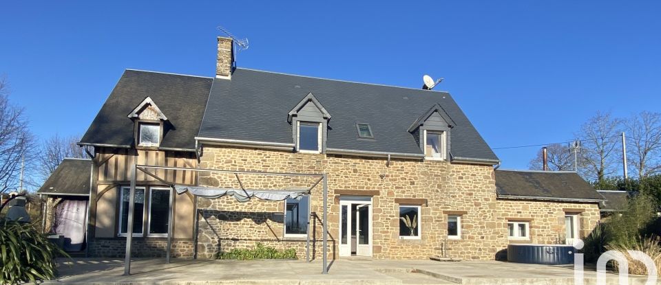 Maison de campagne 9 pièces de 167 m² à Le Mesnil-Ozenne (50220)