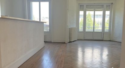 Appartement 3 pièces de 77 m² à Saint-Étienne (42000)