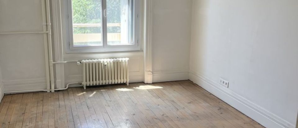 Appartement 3 pièces de 77 m² à Saint-Étienne (42000)