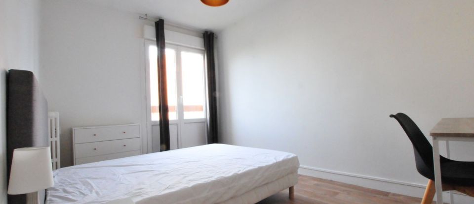 Appartement 5 pièces de 82 m² à Saint-Brieuc (22000)