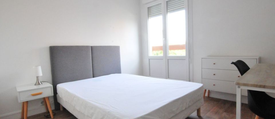 Appartement 5 pièces de 82 m² à Saint-Brieuc (22000)