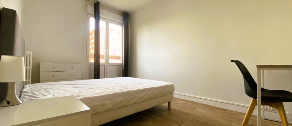 Appartement 5 pièces de 82 m² à Saint-Brieuc (22000)