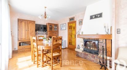 House 4 rooms of 70 m² in Mantes-la-Ville (78711)