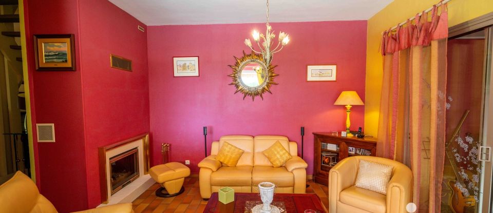House 8 rooms of 220 m² in Bernadets (64160)