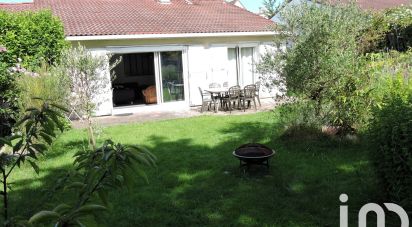Traditional house 5 rooms of 96 m² in Montigny-le-Bretonneux (78180)